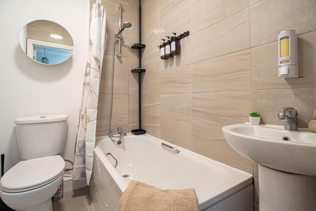 Watford Central Serviced Apartments Extérieur photo