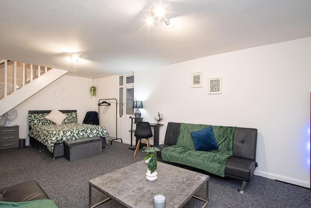 Watford Central Serviced Apartments Extérieur photo